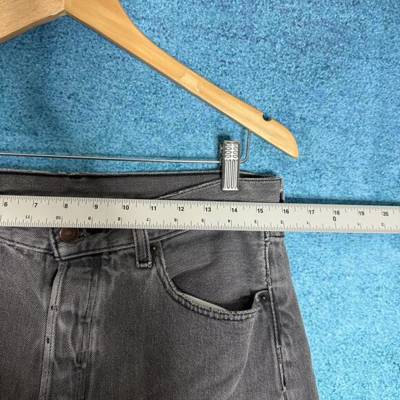 Levi’s 501 Men’s Jeans 34x30 Gray Straight Leg Button Fly Denim Fits 32x25.5 - Picture 5 of 16